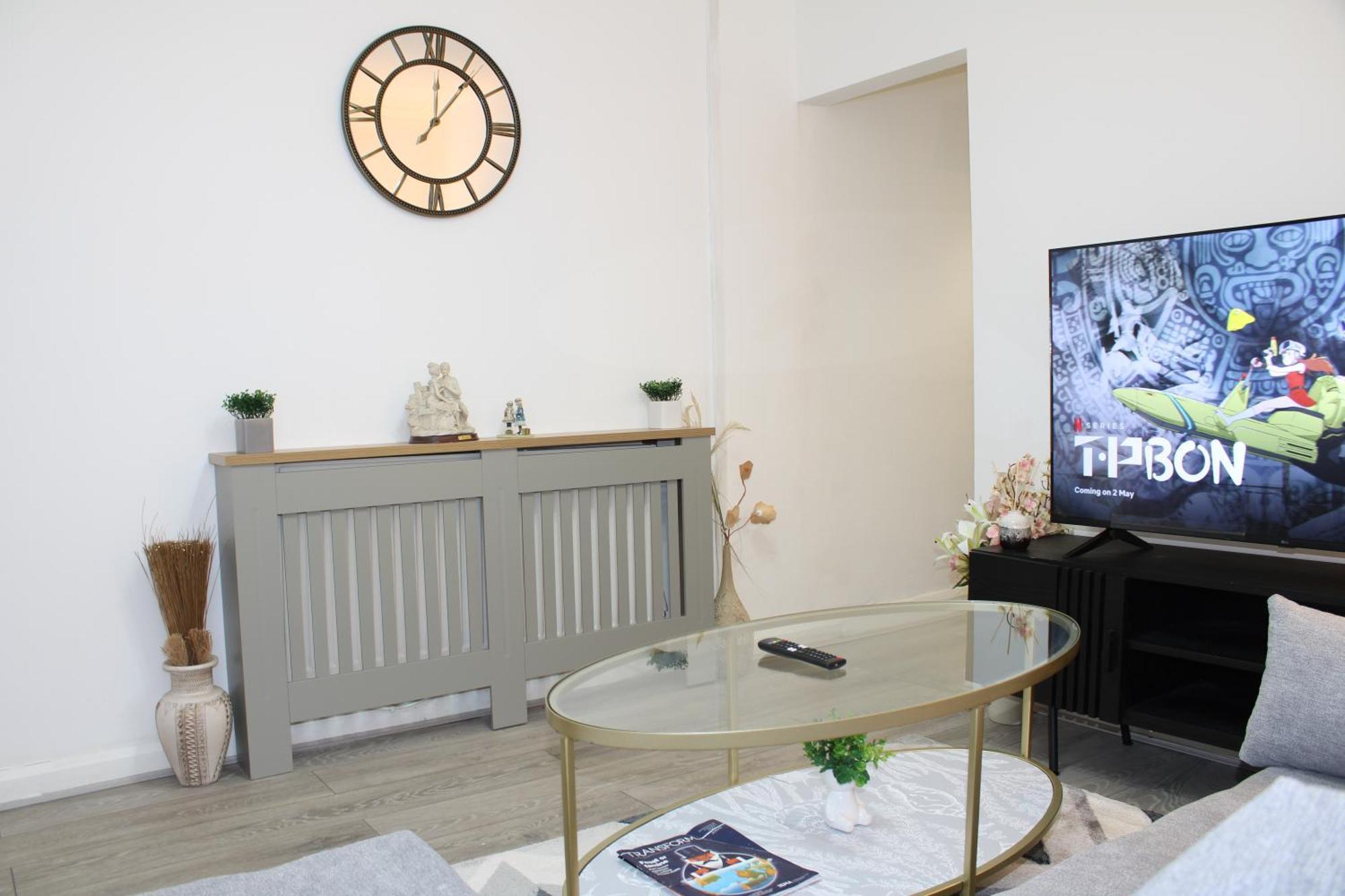 F2S Serviced Apartments 2Bedroom Terrace House With Free Wifi Netflix Suitable For Contractors Walking Distance To Train Station Derby Exterior photo
